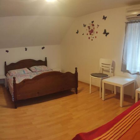 Adriana Downtown Guesthouse Сплит Экстерьер фото