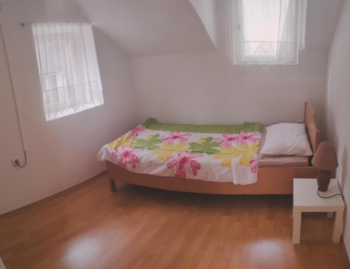 Adriana Downtown Guesthouse Сплит Экстерьер фото