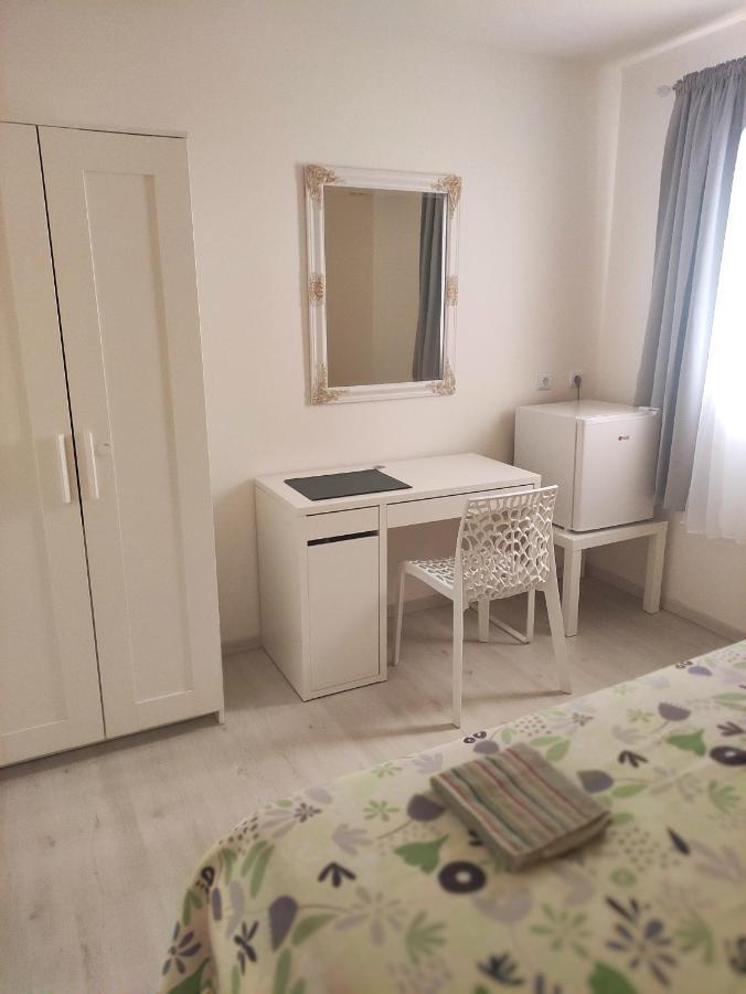 Adriana Downtown Guesthouse Сплит Экстерьер фото