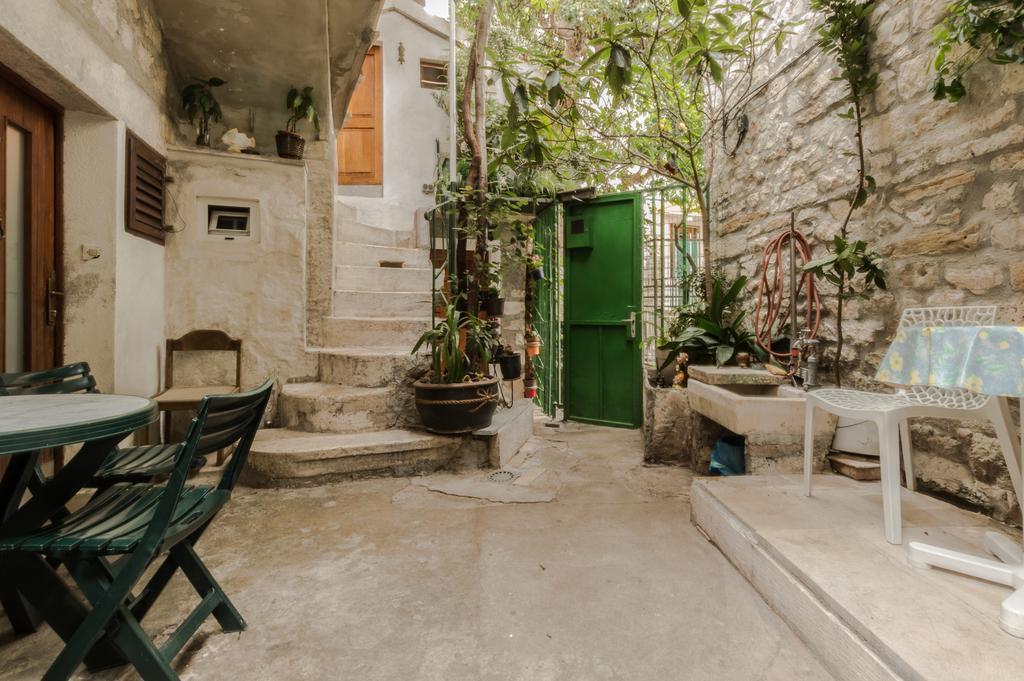 Adriana Downtown Guesthouse Сплит Экстерьер фото